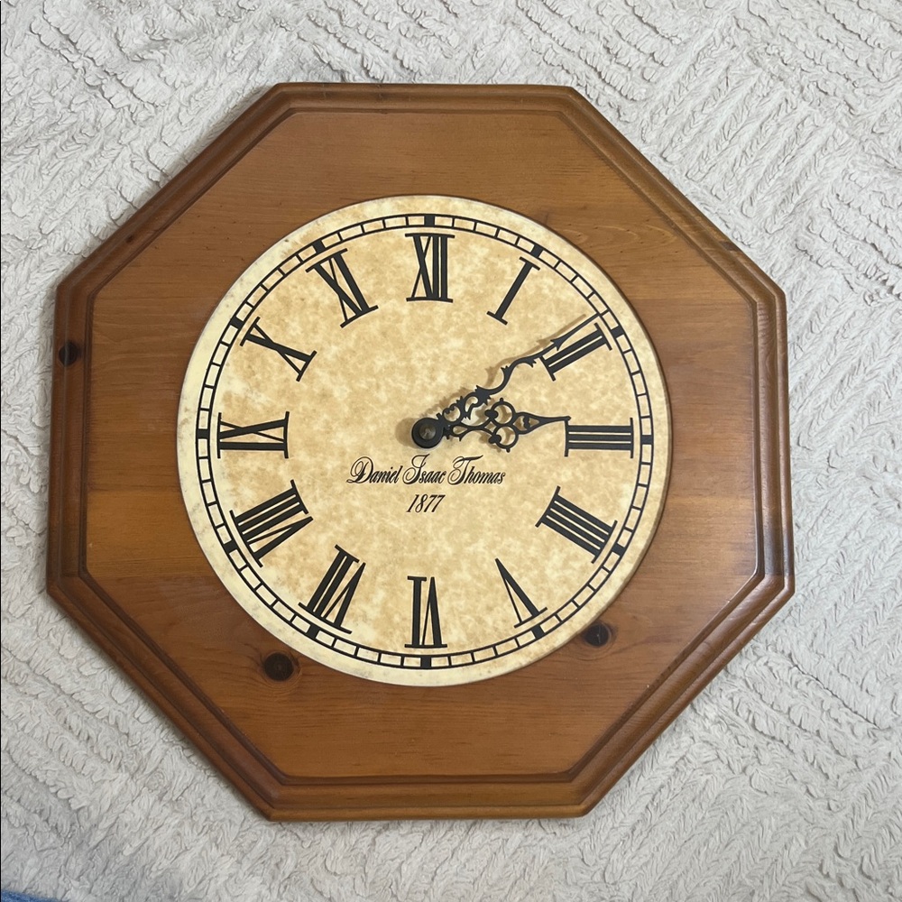 Vintage 1979 wooden octagon wall clock,Daniel Isaac Thomas scroll Roman numerals